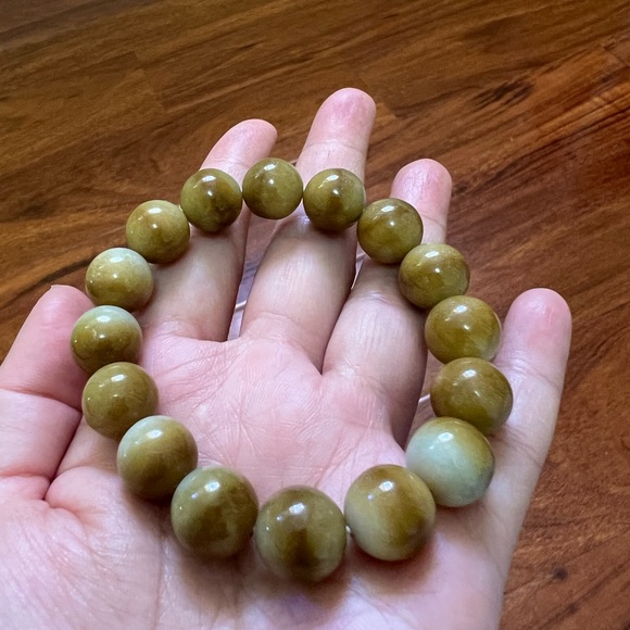 Jade bracelets - Picture 4 of 5